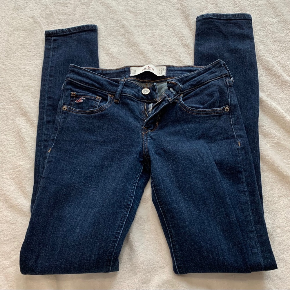 Supper skinny dark blue jeans